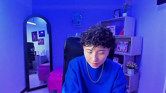 Im Mathias online show from 11/20/25, 04:12