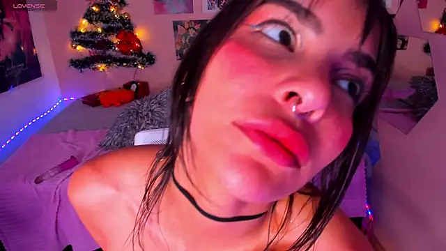 Luna-Chann online show from 12/29/24, 03:11