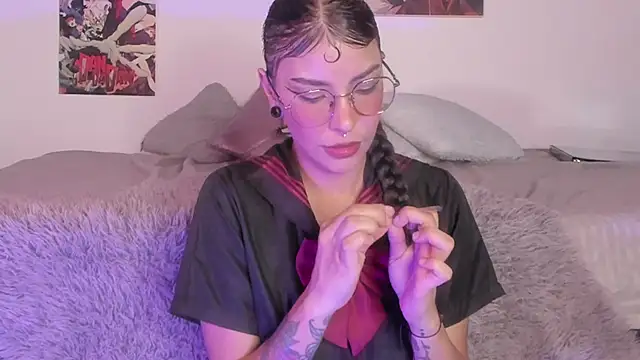 Snapshot of Luna-Chann chatting on 11/05/25, 10:54 Luna-Chann online show from 11/05/25, 10:54