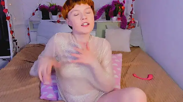 DreamyLuna online show from 12/28/24, 11:59