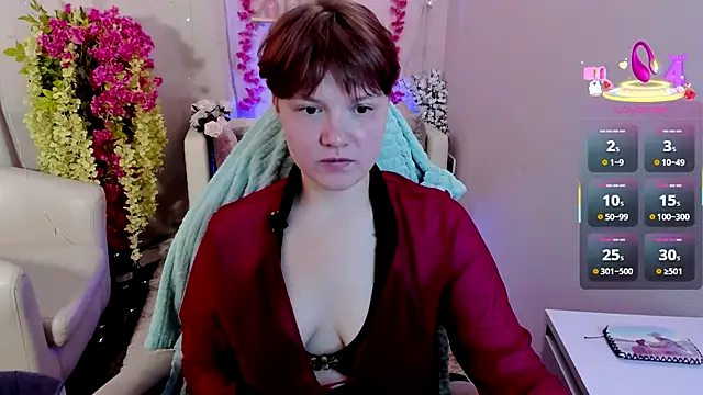 Snapshot of DreamyLuna chatting on 09/17/25, 08:43 DreamyLuna online show from 09/17/25, 08:43