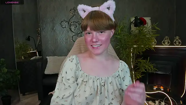 Snapshot of DreamyLuna chatting on 07/02/26, 08:48 DreamyLuna online show from 07/02/26, 08:48