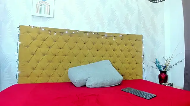Melody Megann online show from 01/04/25, 07:13