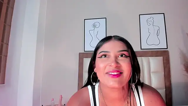 SaraBloomm online show from 12/21/24, 06:02