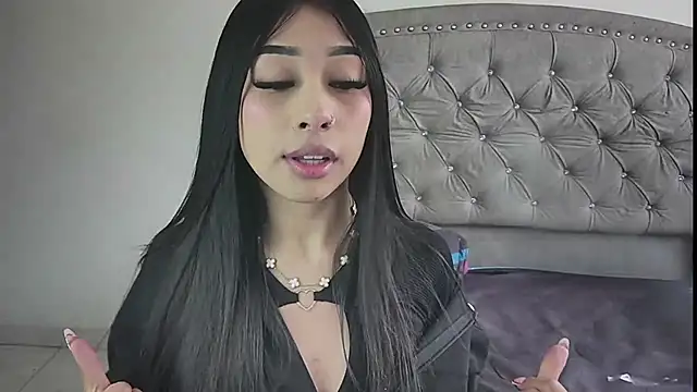 Snapshot of Nesuko_kamado_ chatting on 11/10/25, 02:16 Nesuko kamado online show from 11/10/25, 02:16