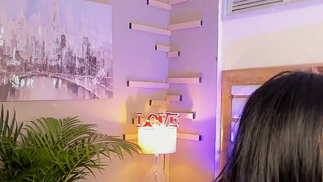 Snapshot of scarlet_hill chatting on 01/05/25, 06:24 scarlet hill online show from 01/05/25, 06:24