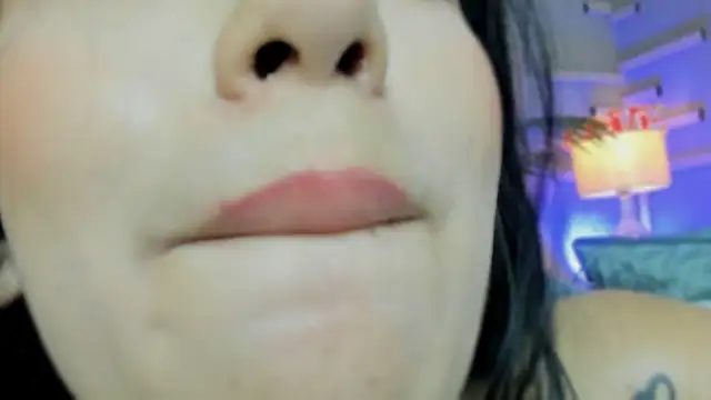 Snapshot of scarlet_hill chatting on 01/11/25, 07:28 scarlet hill online show from 01/11/25, 07:28