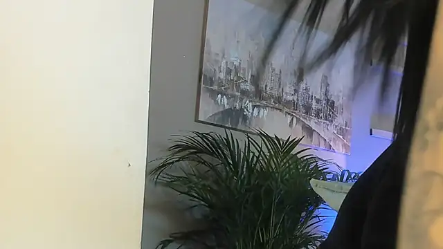 Snapshot of scarlet_hill chatting on 01/23/25, 04:19 scarlet hill online show from 01/23/25, 04:19