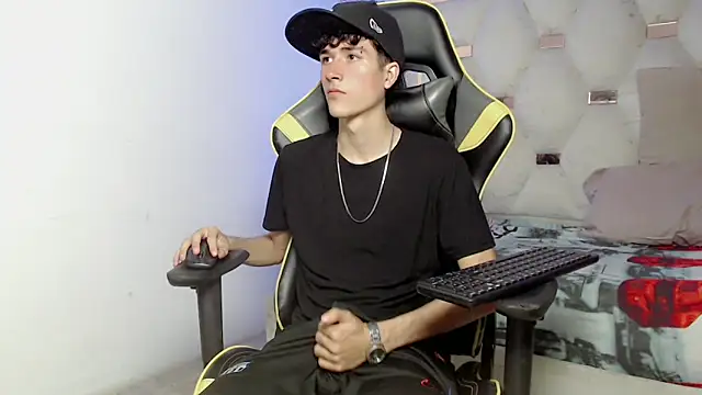 johnny cagee online show from 09/13/25, 04:12