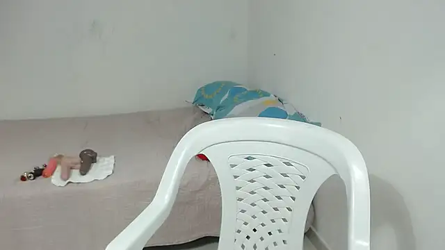 Snapshot of Agatha_browser chatting on 11/16/25, 02:33 Agatha browser online show from 11/16/25, 02:33