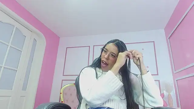 stephania t online show from 12/18/24, 03:37