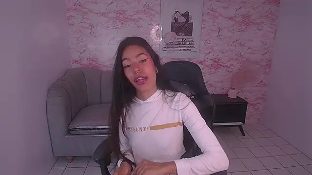 stephania t online show from 12/28/24, 03:58