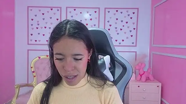 stephania t online show from 09/29/25, 11:37