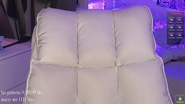 Snapshot of violetviolator chatting on 09/22/25, 05:20 violetviolator online show from 09/22/25, 05:20