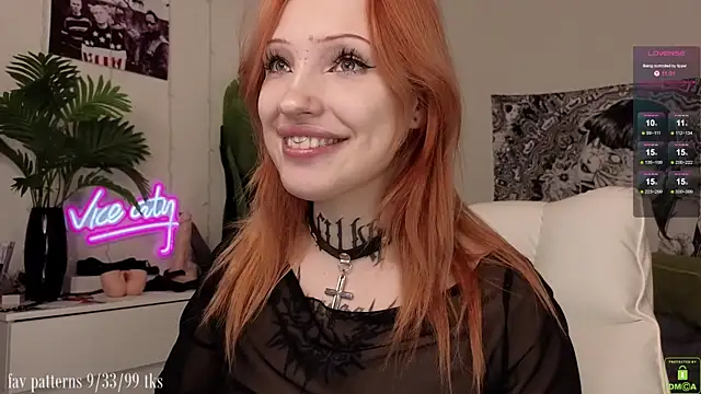 Snapshot of violetviolator chatting on 11/14/25, 03:55 violetviolator online show from 11/14/25, 03:55