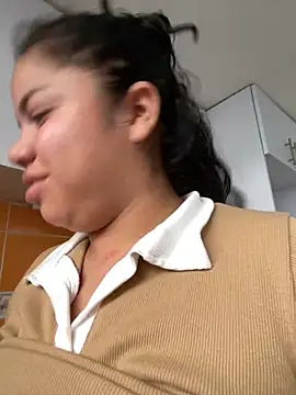 Snapshot of Elaa_euphoria chatting on 01/16/25, 02:30 Elaa euphoria online show from 01/16/25, 02:30