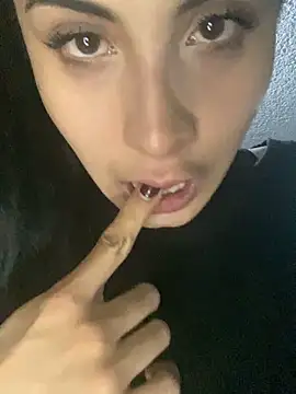 Snapshot of Effyvice13 chatting on 09/30/25, 04:06 Effyvice13 online show from 09/30/25, 04:06