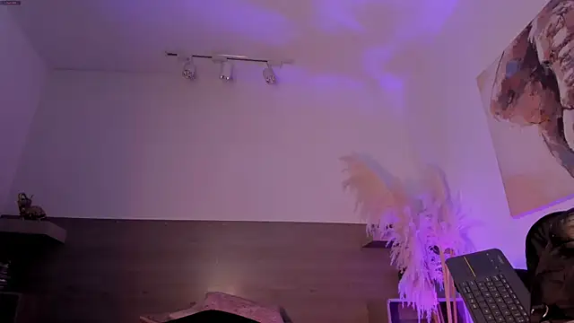 NyxShadow   online show from 10/06/25, 03:59