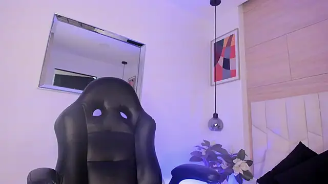 SaraMonroe1 online show from 01/02/25, 07:40