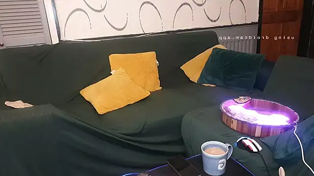 Snapshot of unclestefansdick chatting on 10/28/25, 02:26 unclestefansdick online show from 10/28/25, 02:26