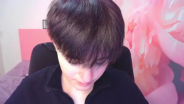 EmiliaYours online show from 12/31/24, 01:08