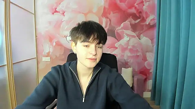 EmiliaYours online show from 01/03/25, 01:03