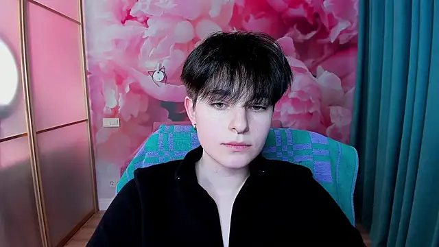 EmiliaYours online show from 01/21/25, 01:00