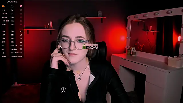 Snapshot of luna_berryy chatting on 03/15/25, 12:36 luna berryy online show from 03/15/25, 12:36