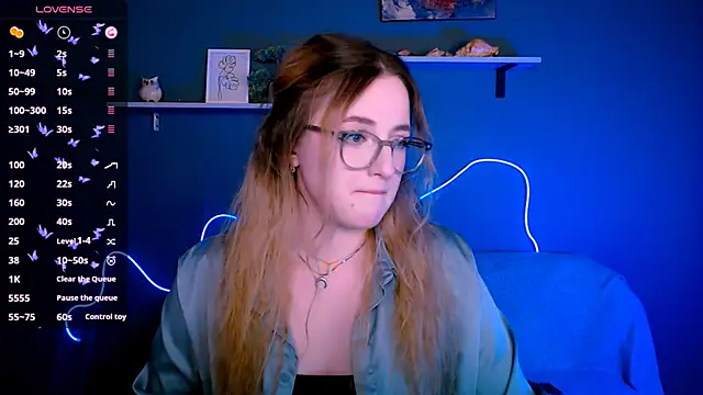 Snapshot of luna_berryy chatting on 10/11/25, 07:45 luna berryy online show from 10/11/25, 07:45