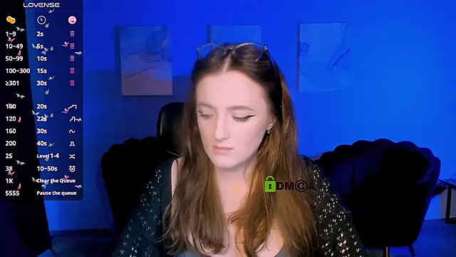 Snapshot of luna_berryy chatting on 11/08/25, 08:51 luna berryy online show from 11/08/25, 08:51