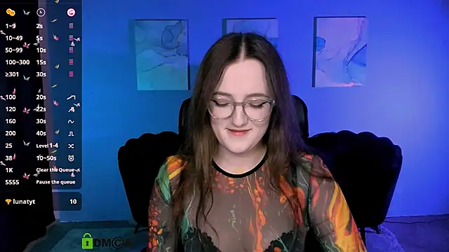 Snapshot of luna_berryy chatting on 11/09/25, 08:29 luna berryy online show from 11/09/25, 08:29