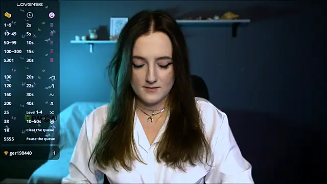 Snapshot of luna_berryy chatting on 11/10/25, 08:30 luna berryy online show from 11/10/25, 08:30