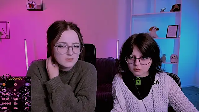 Snapshot of luna_berryy chatting on 12/03/25, 08:18 luna berryy online show from 12/03/25, 08:18