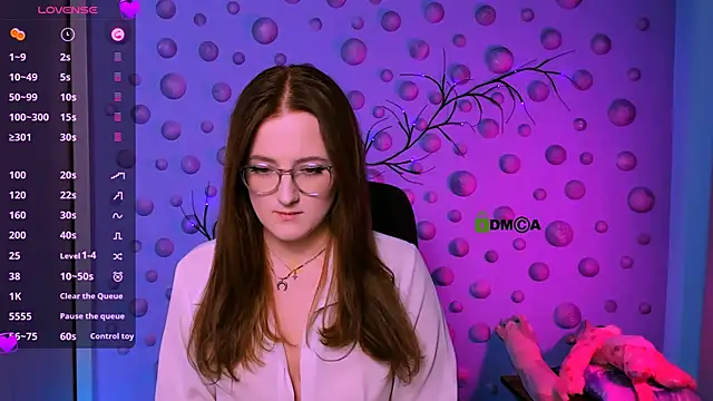 Snapshot of luna_berryy chatting on 12/16/25, 09:09 luna berryy online show from 12/16/25, 09:09