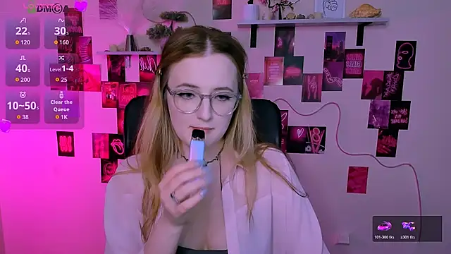 luna berryy online show from 05/19/26, 07:09