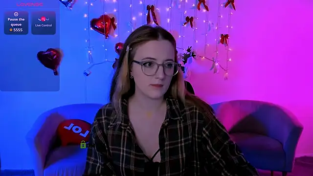 luna berryy online show from 05/30/26, 07:22