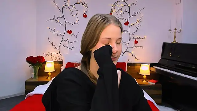 holy kitty online show from 10/07/25, 01:41