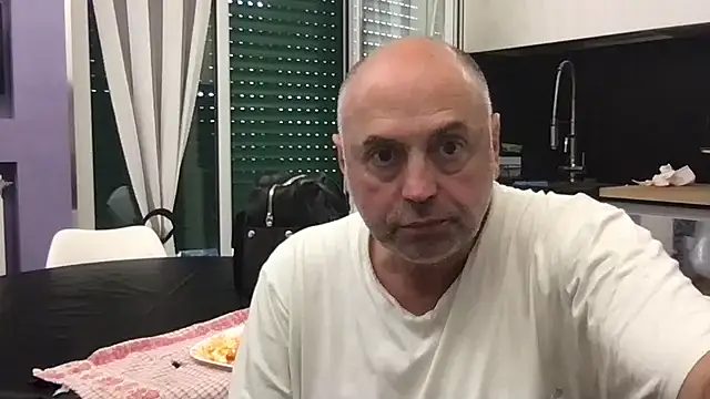 Snapshot of pantomax chatting on 09/22/25, 01:24 pantomax online show from 09/22/25, 01:24