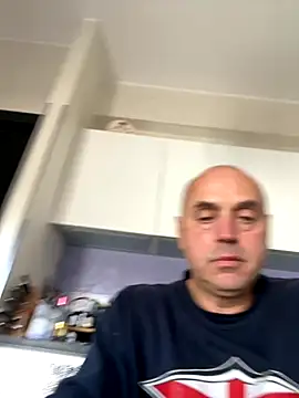 Snapshot of pantomax chatting on 10/15/25, 01:11 pantomax online show from 10/15/25, 01:11