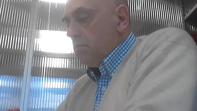 Snapshot of pantomax chatting on 11/16/25, 01:17 pantomax online show from 11/16/25, 01:17