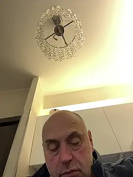 Snapshot of pantomax chatting on 03/17/26, 01:36 pantomax online show from 03/17/26, 01:36