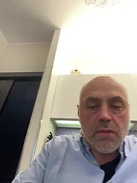 Snapshot of pantomax chatting on 05/20/26, 03:18 pantomax online show from 05/20/26, 03:18