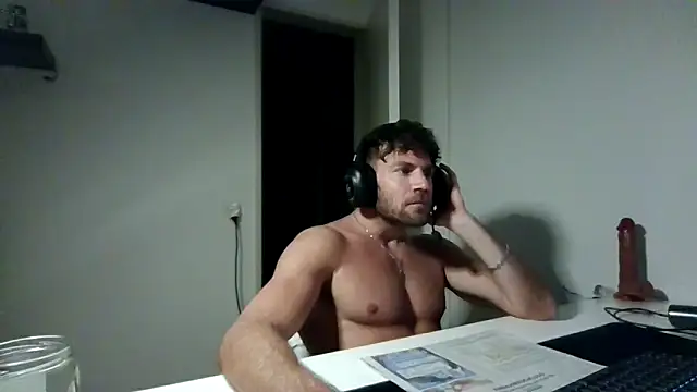 alpha-hunk online show from 04/18/26, 07:07