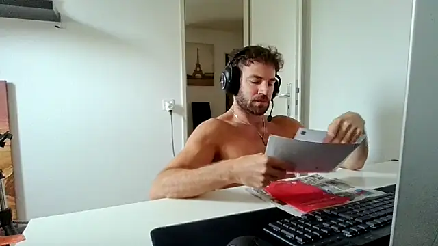 alpha-hunk online show from 06/12/26, 10:03