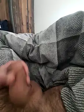 Snapshot of NiceBone000 chatting on 09/30/25, 01:49 NiceBone000 online show from 09/30/25, 01:49