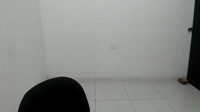 Snapshot of estefania224 chatting on 05/09/26, 02:28 estefania224 online show from 05/09/26, 02:28
