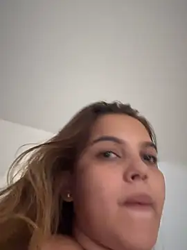 Snapshot of vivicolibri chatting on 10/18/25, 05:25 vivicolibri online show from 10/18/25, 05:25