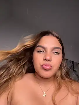 Snapshot of vivicolibri chatting on 10/30/25, 02:24 vivicolibri online show from 10/30/25, 02:24