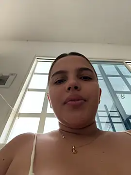 Snapshot of vivicolibri chatting on 11/26/25, 02:51 vivicolibri online show from 11/26/25, 02:51