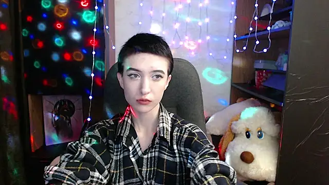 MilanaThorn online show from 12/13/24, 04:38